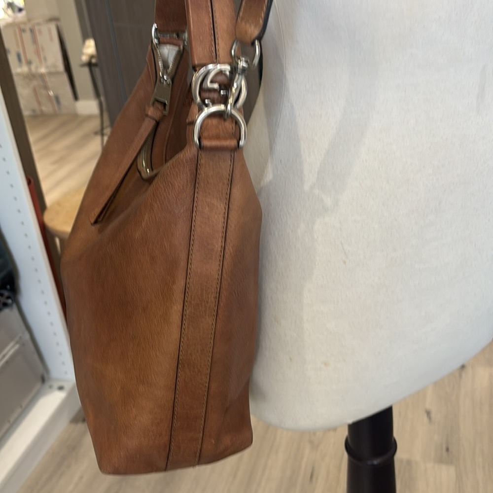 Gucci Tan Leather Hobo Bag - Picture 8 of 16